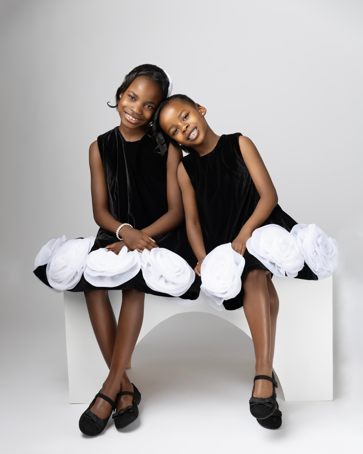 Chic Black Velvet Flower Girls Dress Set